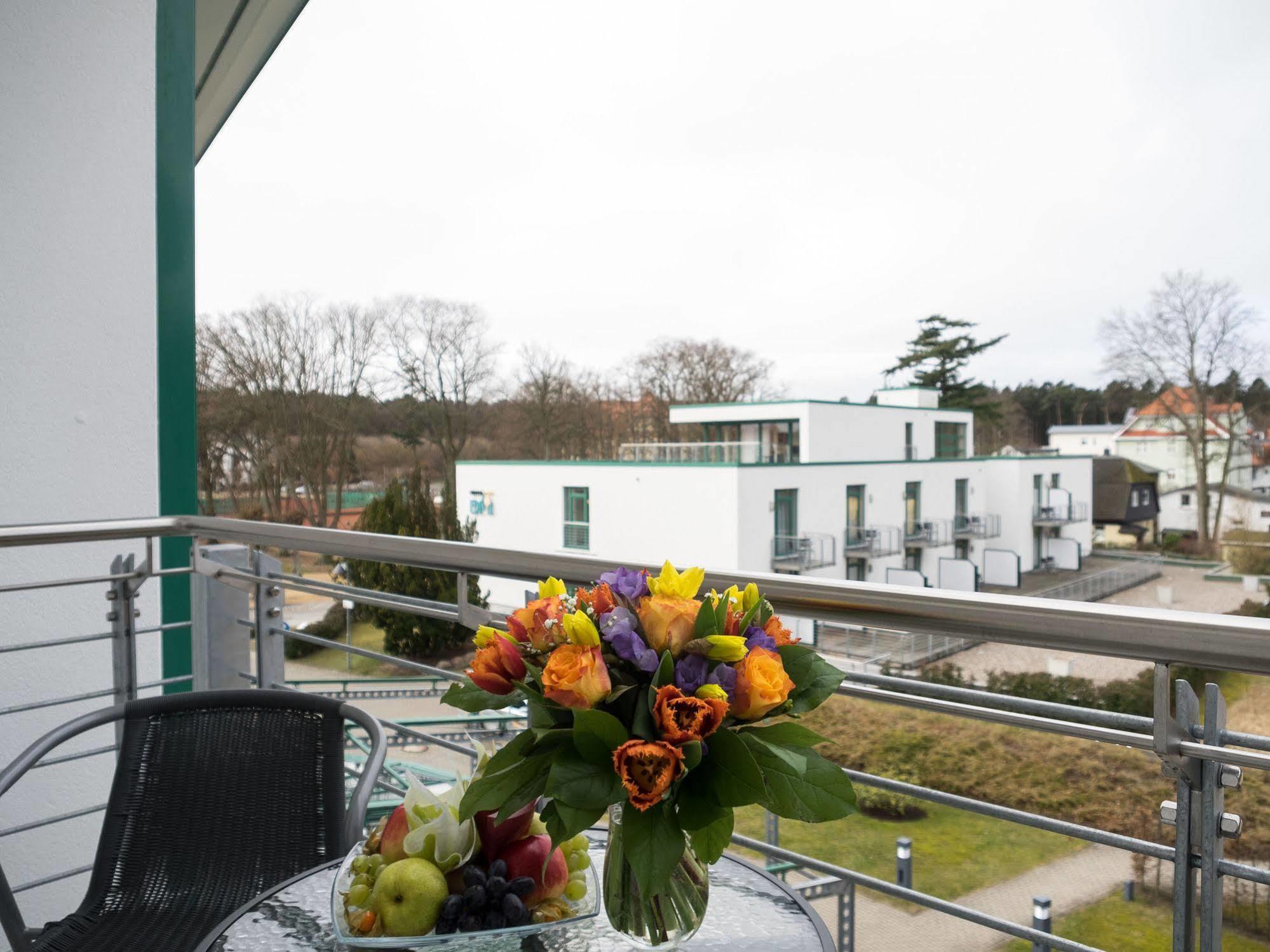 Parkhotel IV Jahreszeiten Kuehlungsborn Exterior photo